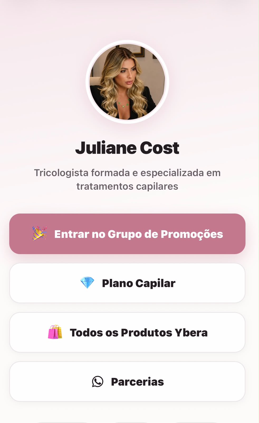 Tricologista Juliane Cos